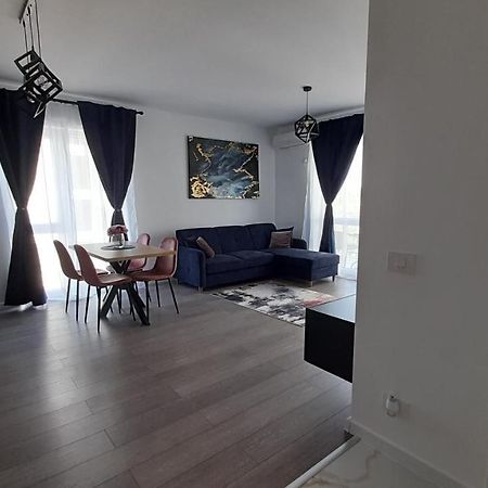 Sarah'S Place Oradea Exterior foto