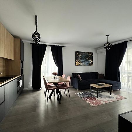 Sarah'S Place Oradea Exterior foto